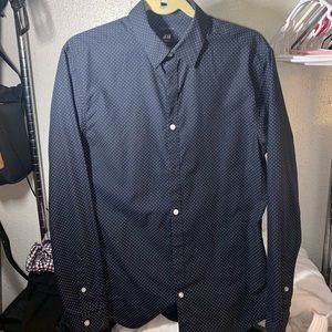 H&M Slim Fit Men’s Button Down Dress Shirt